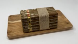 Dominguez Double Corona – Cameroon </br>50 x 7½ - Bundle of 25
