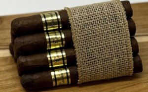 Caonabo Petit Premier – Maduro </br>50 x 4½ - 10 Pack