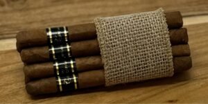 Caonabo Helénnas – Connecticut br 10 Pack